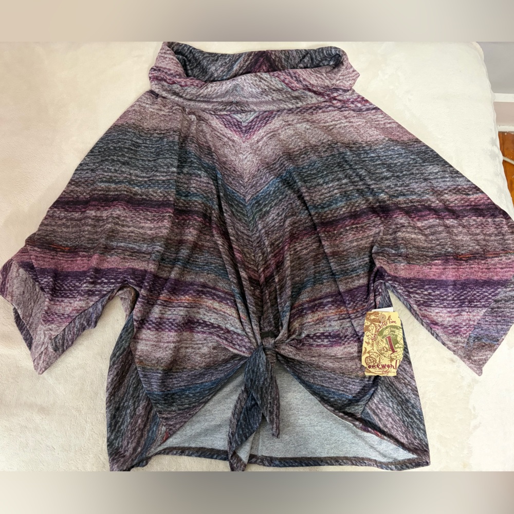 ONE WORLD Purple and Pink Knit Poncho